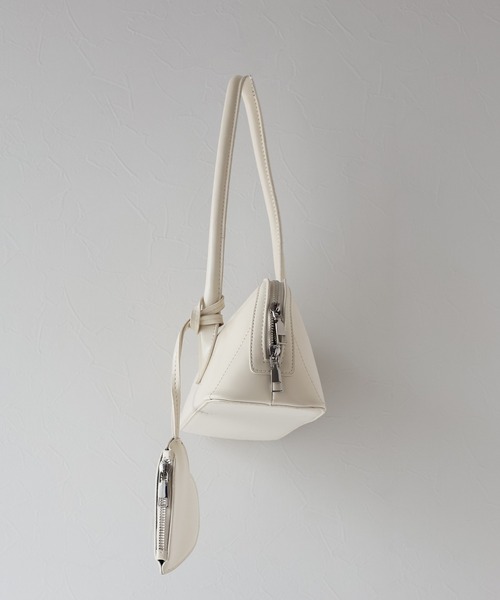 BLUEEAST(ブルーイースト)の「ハートポーチ付きフルートショルダーバッグ(ハンドバッグ・レディース・ホワイト/レッド/ブラック・FREE)」の11枚目の写真