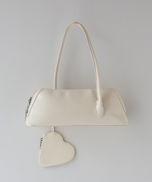 BLUEEAST(ブルーイースト)の「ハートポーチ付きフルートショルダーバッグ(ハンドバッグ・レディース・ホワイト/レッド/ブラック・FREE)」の12枚目の写真