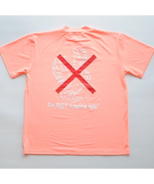 Fortune Island Golf(フォーチューンアイランドゴルフ)の「【Fortune Island Golf/フォーチューンアイランドゴルフ】CHICKEN LAYNG EGG MOCKNECK S/S ゴルフ モックネック バックプリント ブランドロゴ Tシャツ(Tシャツ/カットソー・メンズ・ホワイト/ブラック/オレンジ・LARGE/X-LARGE/MEDIUM)」の1枚目の写真