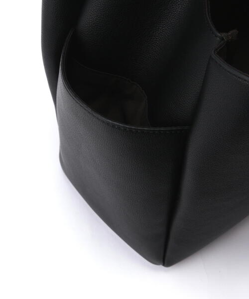 NATURAL BEAUTY BASIC（ナチュラルビューティーベーシック）の「◇ライトウエイト2wayハンドルトートバッグ（トートバッグ・レディース・ブラック・ﾌﾘ-）」の9枚目の写真