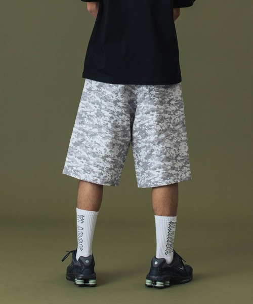 XLARGE（エクストララージ）の「DIGITAL CAMO JACQUARD SHORTS（その他パンツ・メンズ・ブラック/ホワイト・32inch/30inch/36inch/34inch）」の10枚目の写真