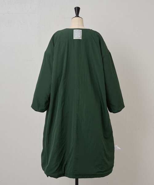 BEARDSLEY（ビアズリー）の「袖バルーンキルトコート（その他アウター・レディース・ブラック/グリーン・FREE）」の9枚目の写真