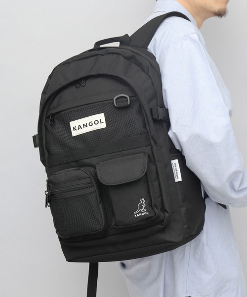 KANGOL(カンゴール)の「フロントマルチポケット 2層式 大容量 バックパック A4・PC収納対応 メッシュポケット付き(バックパック/リュック・メンズ・ブラック・FREE)」の4枚目の写真