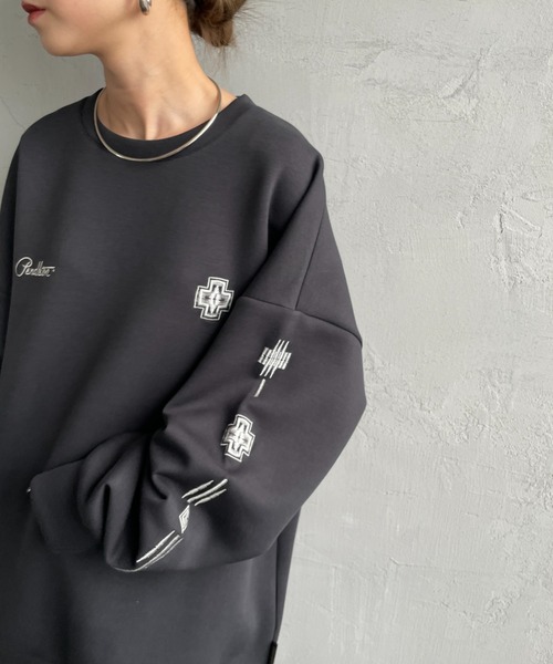 PENDLETON（ペンドルトン）の「[PENDLETON/ペンドルトン] 別注 ネイティブ柄 ダンボールニット クルーネックスウェット（スウェット・レディース・ブラック/グレイッシュベージュ/チャコール・S/M/L/XL）」の18枚目の写真