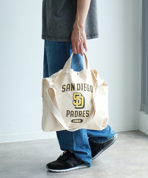 MLB（メジャーリーグベースボール）の「【MLB/メジャーリーグベースボール】2WAYコットンキャンバスショルダーバッグ（ショルダーバッグ・メンズ・アイボリー系1/アイボリー系2/アイボリー系3・FREE）」の3枚目の写真