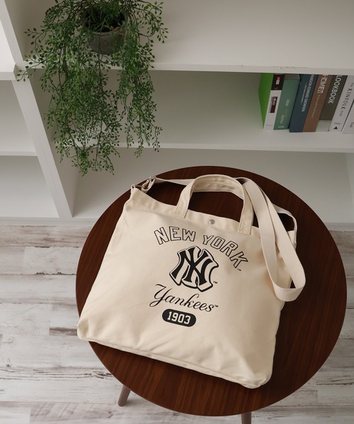 MLB（メジャーリーグベースボール）の「【MLB/メジャーリーグベースボール】2WAYコットンキャンバスショルダーバッグ（ショルダーバッグ・メンズ・アイボリー系1/アイボリー系2/アイボリー系3・FREE）」の7枚目の写真