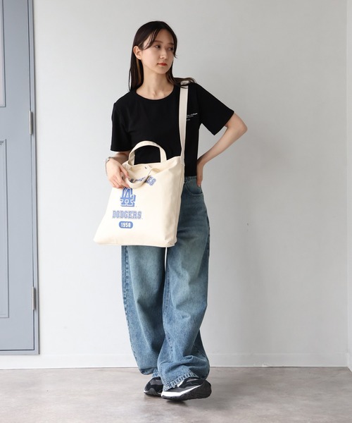 MLB（メジャーリーグベースボール）の「【MLB/メジャーリーグベースボール】2WAYコットンキャンバスショルダーバッグ（ショルダーバッグ・メンズ・アイボリー系1/アイボリー系2/アイボリー系3・FREE）」の16枚目の写真
