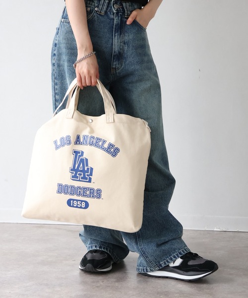 MLB（メジャーリーグベースボール）の「【MLB/メジャーリーグベースボール】2WAYコットンキャンバスショルダーバッグ（ショルダーバッグ・メンズ・アイボリー系1/アイボリー系2/アイボリー系3・FREE）」の15枚目の写真