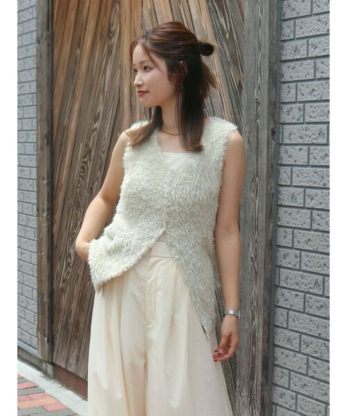 Ungrid（アングリッド）の「シャギーニットベスト（ニット/セーター・レディース・ゴールド/ブラウン/シルバー・FREE）」の9枚目の写真