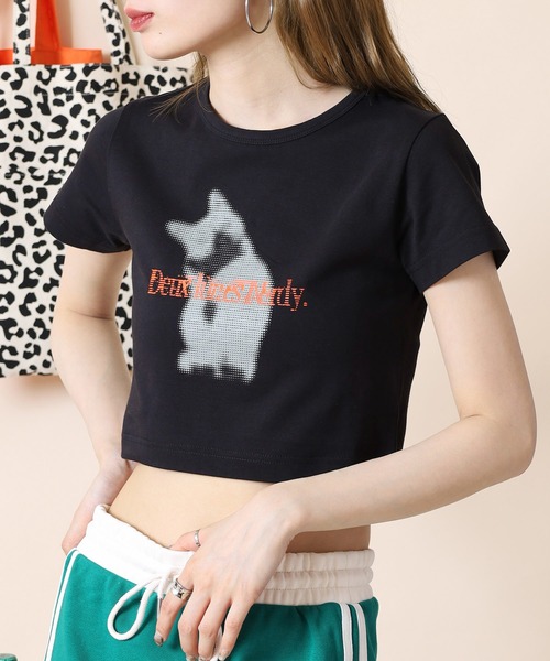 NERDY（ノルディ）の「クロップド Tシャツ（Tシャツ/カットソー・レディース・ホワイト/ブラック/ピンク・S/M/SS）」の4枚目の写真