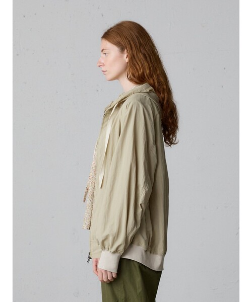 MidiUmi（ミディウミ）の「MidiUmi フード付きブルゾン（ダウンジャケット/コート・レディース・チャコールグレー/ベージュ・FREE）」の7枚目の写真