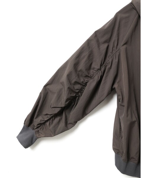 MidiUmi（ミディウミ）の「MidiUmi フード付きブルゾン（ダウンジャケット/コート・レディース・チャコールグレー/ベージュ・FREE）」の20枚目の写真