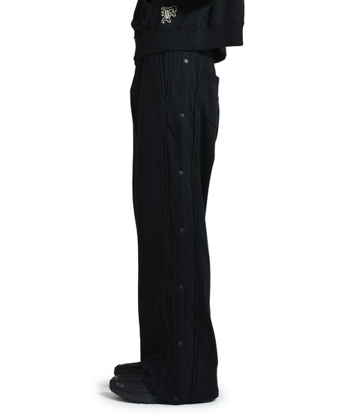 FACETASM（ファセッタズム）の「BASKETBALL SWEAT PANTS（スウェットパンツ・メンズ・ブラック・5/4）」の2枚目の写真