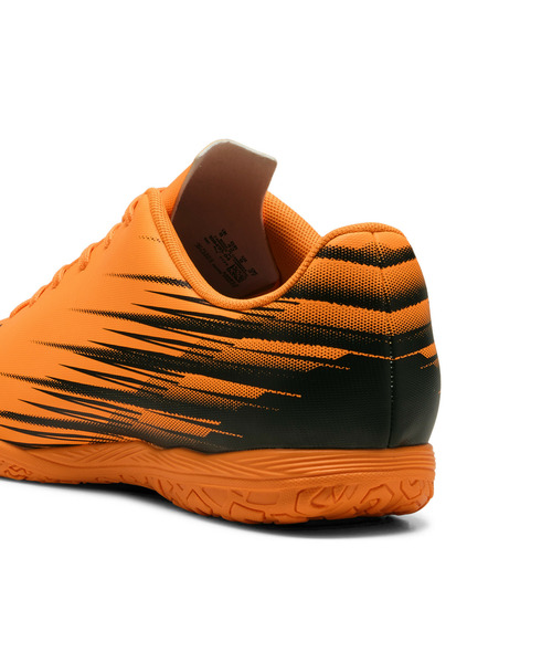 PUMA（プーマ）の「PUMA プーマ メンズ アタッカント II IT サッカー トレーニングシューズ（スニーカー・メンズ・ロイヤルブルー/ブラック×ホワイト/ホワイト×ブラック・25.0cm/28.5cm/28.0cm/26.0cm/25.5cm/26.5cm/27.5cm/27.0cm/29.0cm）」の5枚目の写真