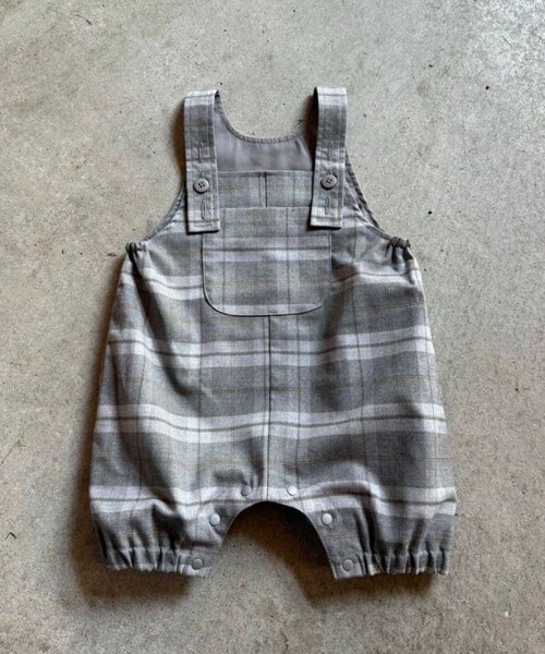 CIAOPANIC TYPY（チャオパニックティピー）の「【KIDS/BABY】チェック柄サロペットロンパース（ロンパース・キッズ・グレー/ブルー/レッド/カーキ・80）」の2枚目の写真