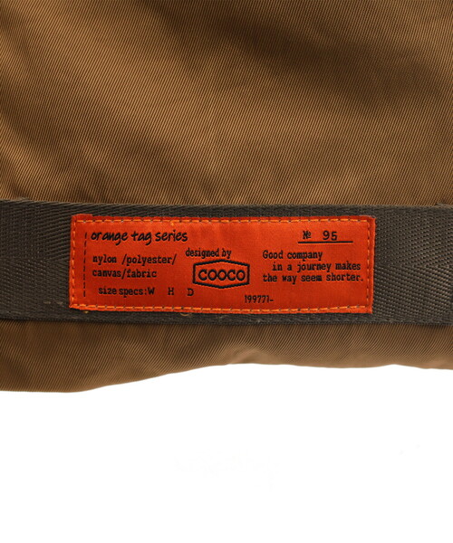 COOCO（クーコ）の「【ORANGE　TAGシリーズ】撥水ナイロンナップザック／Ａ４対応（バックパック/リュック・レディース・ブラック/ライトベージュ/キャメル・FREE）」の5枚目の写真