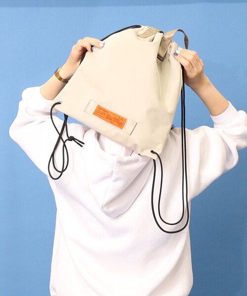 COOCO（クーコ）の「【ORANGE　TAGシリーズ】撥水ナイロンナップザック／Ａ４対応（バックパック/リュック・レディース・ブラック/ライトベージュ/キャメル・FREE）」の12枚目の写真