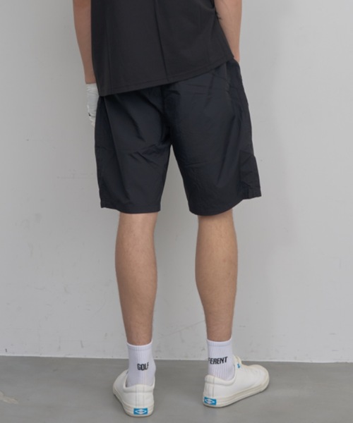 Mid 90s Club(ミッドナインティーズクラブ)の「Nylon Utility Simple Logo Shorts(その他パンツ・メンズ・ベージュ/ブラック・X-LARGE/LARGE/MEDIUM)」の5枚目の写真