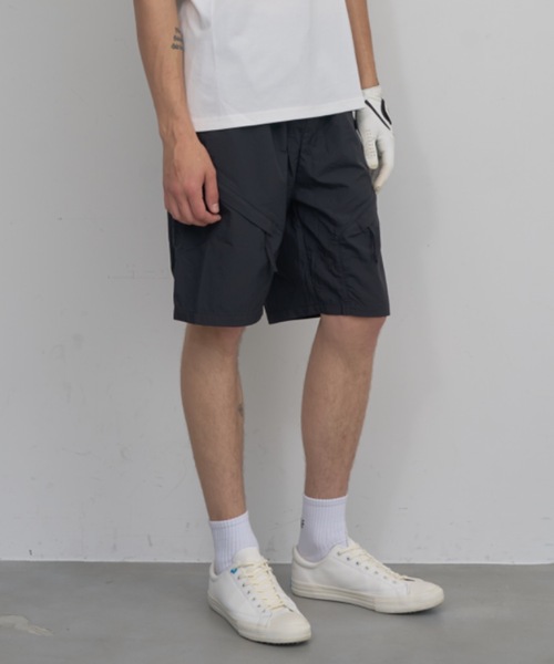 Mid 90s Club(ミッドナインティーズクラブ)の「Nylon Utility Simple Logo Shorts(その他パンツ・メンズ・ベージュ/ブラック・X-LARGE/LARGE/MEDIUM)」の11枚目の写真