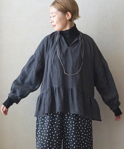 JOURNAL STANDARD LUXE(ジャーナルスタンダード ラックス)の「ヘムフリルギャザーブラウス(シャツ/ブラウス・レディース・ブラック/ブラック系その他・FREE)」の12枚目の写真
