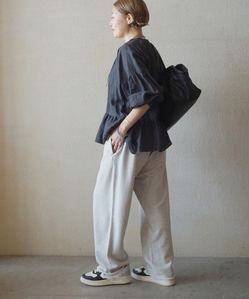 JOURNAL STANDARD LUXE(ジャーナルスタンダード ラックス)の「ヘムフリルギャザーブラウス(シャツ/ブラウス・レディース・ブラック/ブラック系その他・FREE)」の16枚目の写真