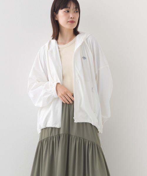 OMNES（オムネス）の「ナイロン リップストップジップアップ裾ドロストワッペンフーディパーカー（パーカー・レディース・ホワイト/ベージュ/ブラック/カーキ・FREE）」の9枚目の写真