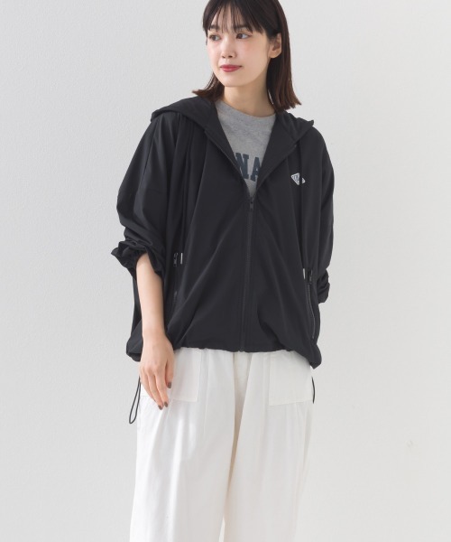 OMNES（オムネス）の「ナイロン リップストップジップアップ裾ドロストワッペンフーディパーカー（パーカー・レディース・ホワイト/ベージュ/ブラック/カーキ・FREE）」の14枚目の写真