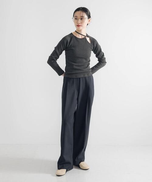 URBAN RESEARCH(アーバンリサーチ)の「カットアウトリブトップス(Tシャツ/カットソー・レディース・チャコールグレー/オフホワイト/カーキ・FREE)」の19枚目の写真