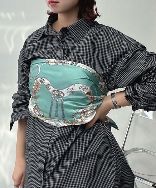 AS KNOW AS plus(アズノゥアズプラス)の「ヴィンテージ風大判スカーフ 90×90(バンダナ/スカーフ・レディース・F/E/D/C/B/A/H/J/K/L/G/I・FREE)」の9枚目の写真