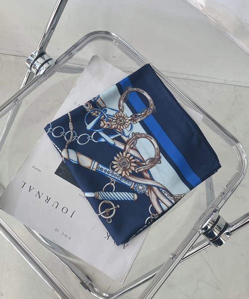 AS KNOW AS plus(アズノゥアズプラス)の「ヴィンテージ風大判スカーフ 90×90(バンダナ/スカーフ・レディース・F/E/D/C/B/A/H/J/K/L/G/I・FREE)」の13枚目の写真