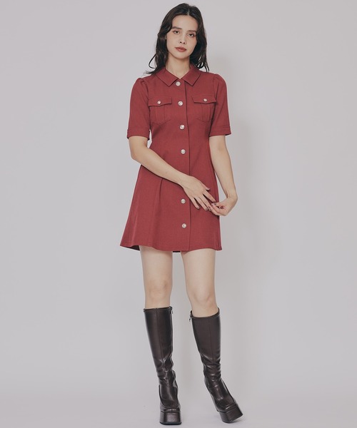 REDYAZEL(レディアゼル)の「エンブレムボタンツイルシャツワンピース(ワンピース・レディース・ブルー/レッド/ベージュ/ネイビー・MEDIUM/SMALL)」の14枚目の写真
