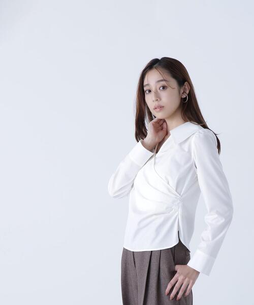 NATURAL BEAUTY BASIC(ナチュラルビューティーベーシック)の「◇カシュクールデザインブラウス(シャツ/ブラウス・レディース・ブラック/オフホワイト・MEDIUM/SMALL)」の14枚目の写真