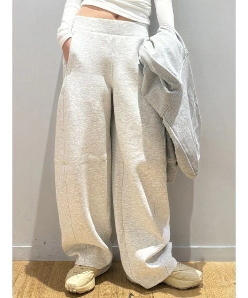 GAP（ギャップ）の「GapFit バレル スウェットパンツ（スウェットパンツ・レディース・ブラック/グレー・M/S/XS/L/XXS）」の2枚目の写真