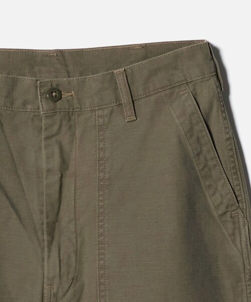 BEAUTY&YOUTH UNITED ARROWS(ビューティーアンドユースユナイテッドアローズ)の「バック サテン ベイカー パンツ NO.9(カーゴパンツ・メンズ・オリーブ/ブラック・XL/S/M/L)」の13枚目の写真