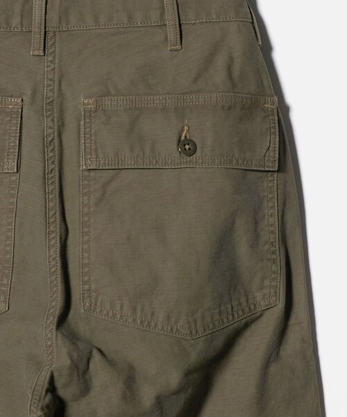 BEAUTY&YOUTH UNITED ARROWS(ビューティーアンドユースユナイテッドアローズ)の「バック サテン ベイカー パンツ NO.9(カーゴパンツ・メンズ・オリーブ/ブラック・XL/S/M/L)」の15枚目の写真