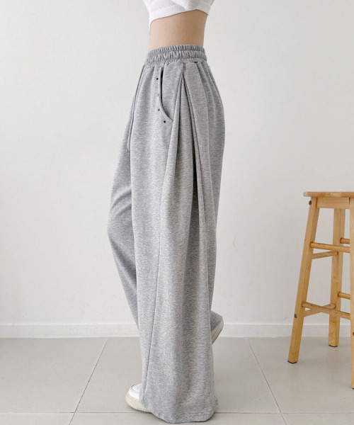 VIVID LADY（ビビッドレディー）の「サイドウエストタック ワイド スウェットパンツ（スウェットパンツ・レディース・グレー/ブラウン/ブラック・FREE）」の4枚目の写真