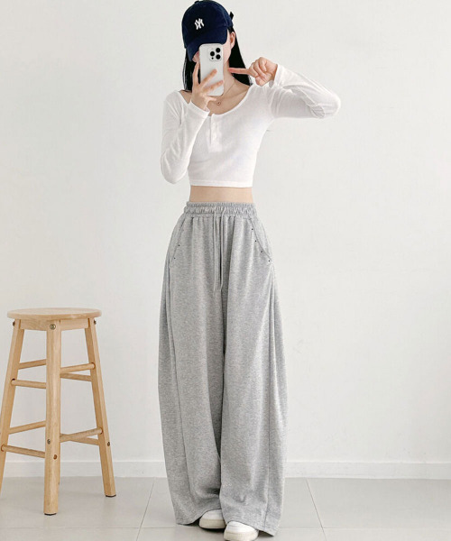 VIVID LADY（ビビッドレディー）の「サイドウエストタック ワイド スウェットパンツ（スウェットパンツ・レディース・グレー/ブラウン/ブラック・FREE）」の15枚目の写真