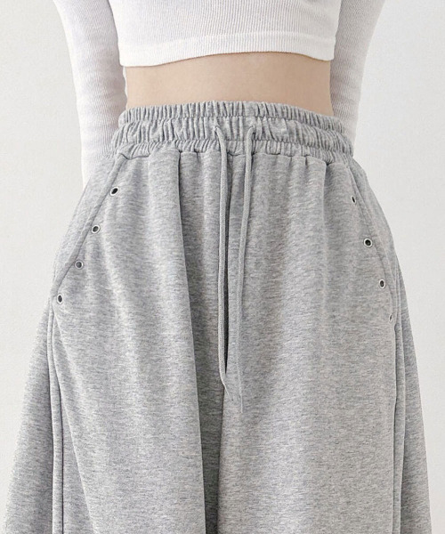 VIVID LADY（ビビッドレディー）の「サイドウエストタック ワイド スウェットパンツ（スウェットパンツ・レディース・グレー/ブラウン/ブラック・FREE）」の17枚目の写真