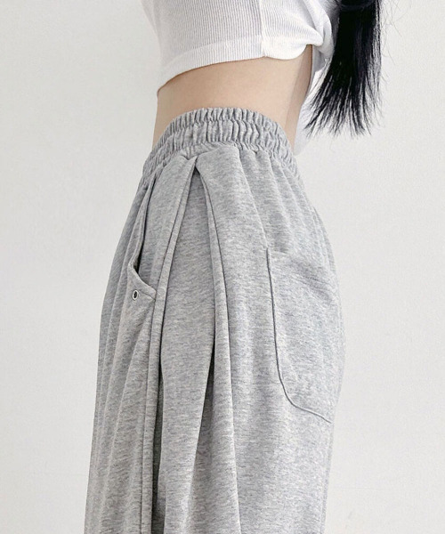 VIVID LADY（ビビッドレディー）の「サイドウエストタック ワイド スウェットパンツ（スウェットパンツ・レディース・グレー/ブラウン/ブラック・FREE）」の18枚目の写真