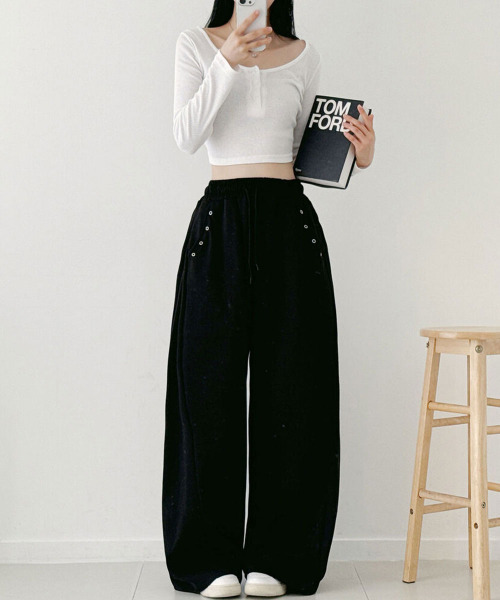 VIVID LADY（ビビッドレディー）の「サイドウエストタック ワイド スウェットパンツ（スウェットパンツ・レディース・グレー/ブラウン/ブラック・FREE）」の20枚目の写真