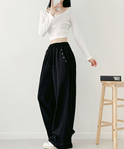 VIVID LADY（ビビッドレディー）の「サイドウエストタック ワイド スウェットパンツ（スウェットパンツ・レディース・グレー/ブラウン/ブラック・FREE）」の21枚目の写真