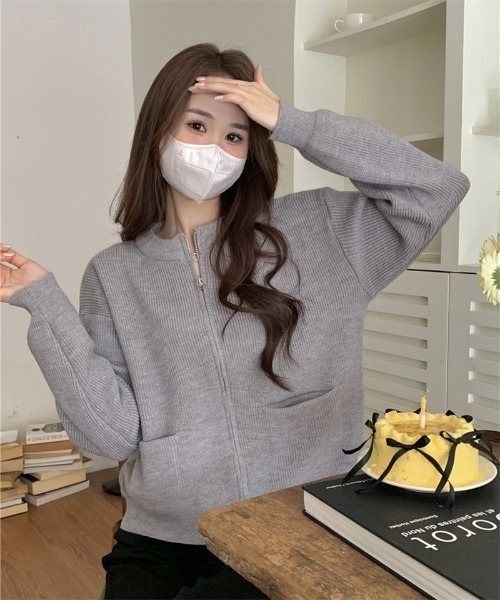 売り切り価格　THE GUILTY PARTIES グレー カーディガン 売り切り価格 THE GUILTY PARTIES グレー カーディガン 売り切り価格