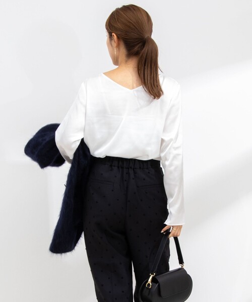 NOLLEY’S(ノーリーズ)の「◇【WEB限定】ウォッシャブルリラックスサテン長袖Tブラウス(シャツ/ブラウス・レディース・ホワイト・38)」の16枚目の写真