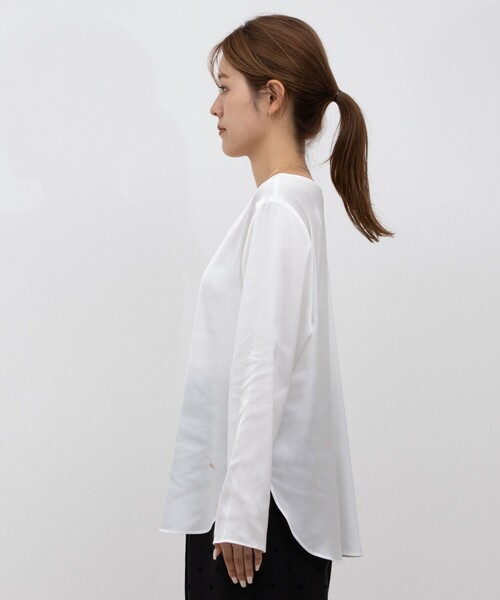 NOLLEY’S(ノーリーズ)の「◇【WEB限定】ウォッシャブルリラックスサテン長袖Tブラウス(シャツ/ブラウス・レディース・ホワイト・38)」の12枚目の写真