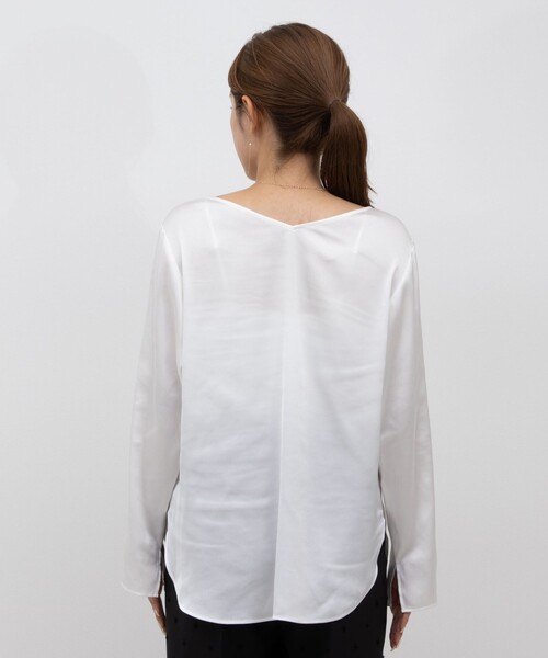NOLLEY’S(ノーリーズ)の「◇【WEB限定】ウォッシャブルリラックスサテン長袖Tブラウス(シャツ/ブラウス・レディース・ホワイト・38)」の11枚目の写真