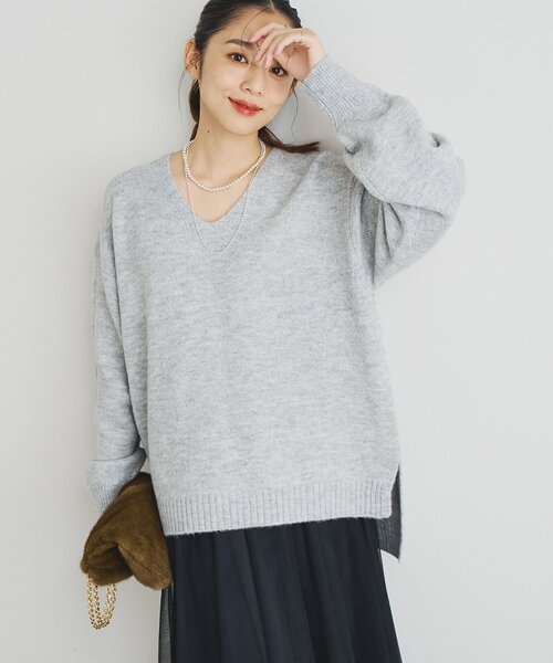 un dix cors(アンディコール)の「ヤクライクVネックニット(ニット/セーター・レディース・グレー/ブラック/パープル/ピンク/ホワイト・FREE)」の3枚目の写真