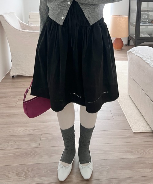 GIUNON(ジウノン)の「ladder lace gather skirt / ラダーレースギャザースカート(スカート・レディース・ベージュ/ブラック/ホワイト・FREE)」の2枚目の写真