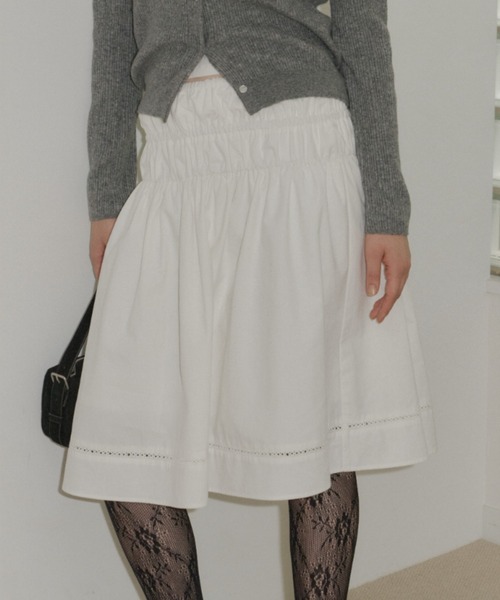 GIUNON(ジウノン)の「ladder lace gather skirt / ラダーレースギャザースカート(スカート・レディース・ベージュ/ブラック/ホワイト・FREE)」の7枚目の写真