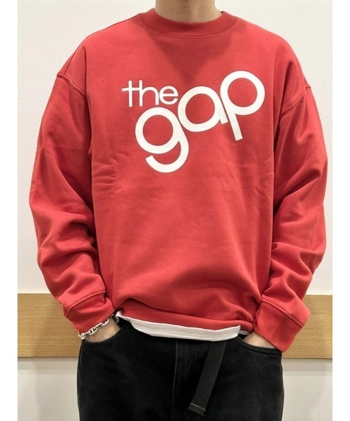 GAP（ギャップ）の「リラックスフィット GAPロゴ クルーネック スウェットシャツ（スウェット・メンズ・ネイビー/レッド/ブラック/オフホワイト/ライトブラウン・XS/S/M/L/XL）」の6枚目の写真