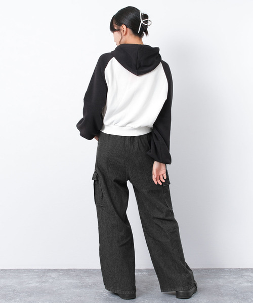 RiCO SUCRE(リコシュクレ)の「ワイドカーゴケミカルデニム(デニムパンツ・キッズ・ブラック/ネイビー・140/150/160)」の7枚目の写真